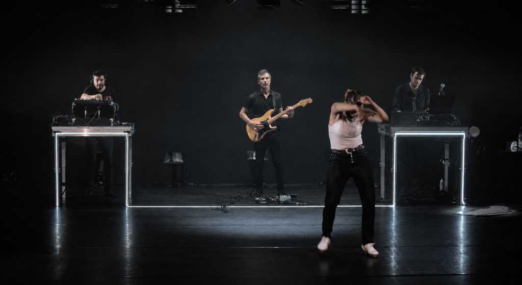Candice Martel dans Électro‑Tap, concert chorégraphique et musique électronique
